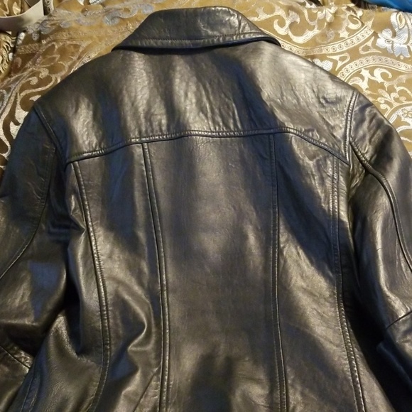 Leather jacket - Picture 2 of 6